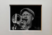 Load image into Gallery viewer, Free Artistic Photo or Picture Frame Mockup